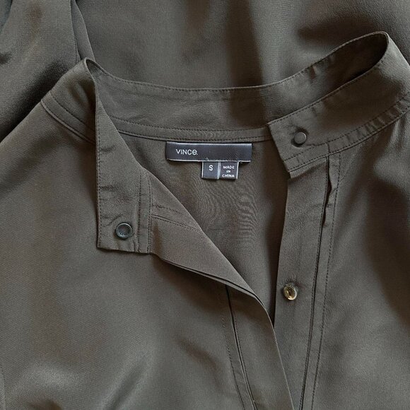 Vince 100% Silk Olive Green Military Long Sleeve Button Up Blouse - Picture 5 of 7